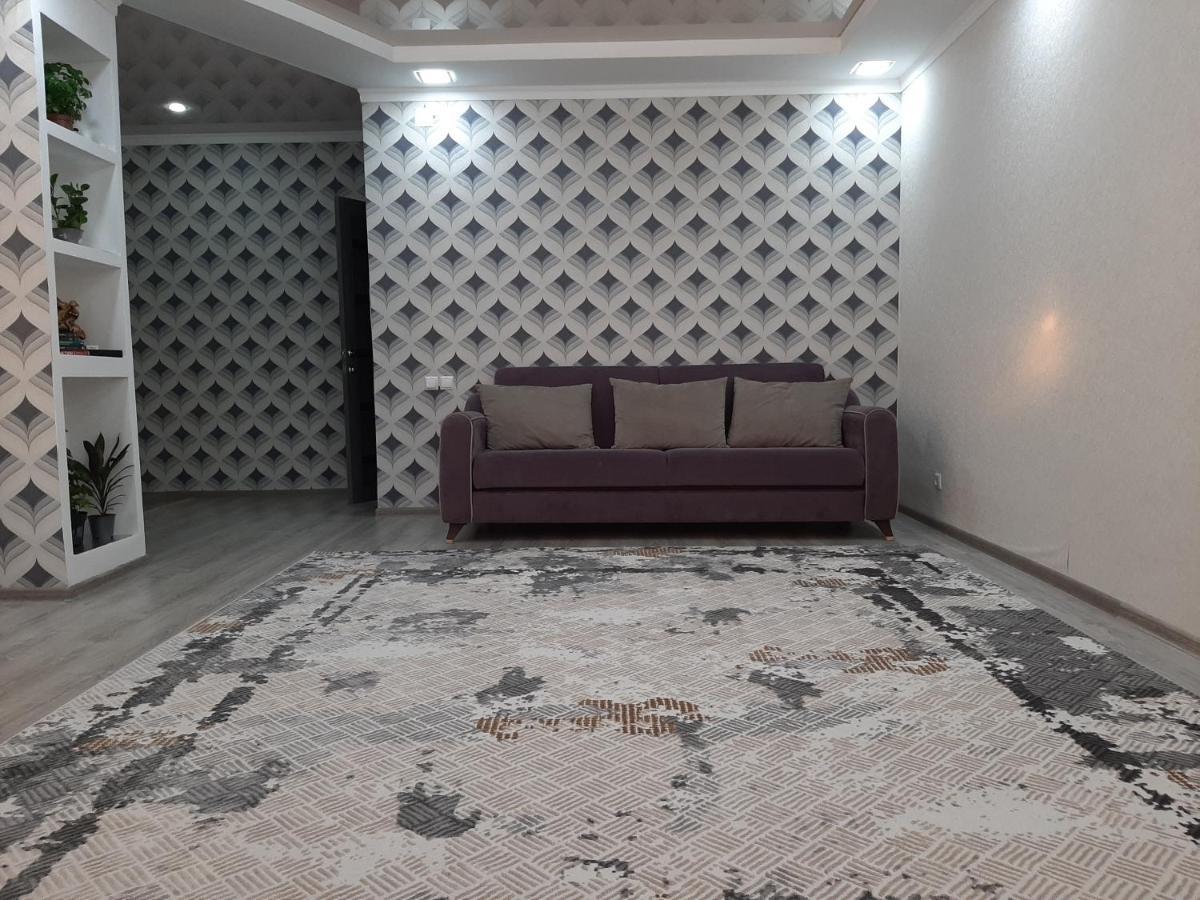 Отличная Двухкомнатная Квартира-Студия 70Кв Uralsk Exteriér fotografie