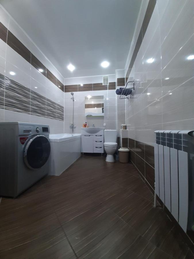 Отличная Двухкомнатная Квартира-Студия 70Кв Uralsk Exteriér fotografie